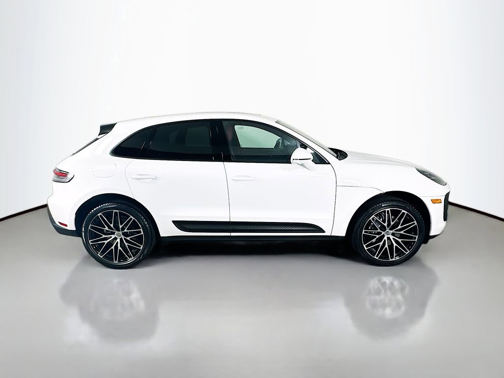Certified 2026 Porsche Macan image 8