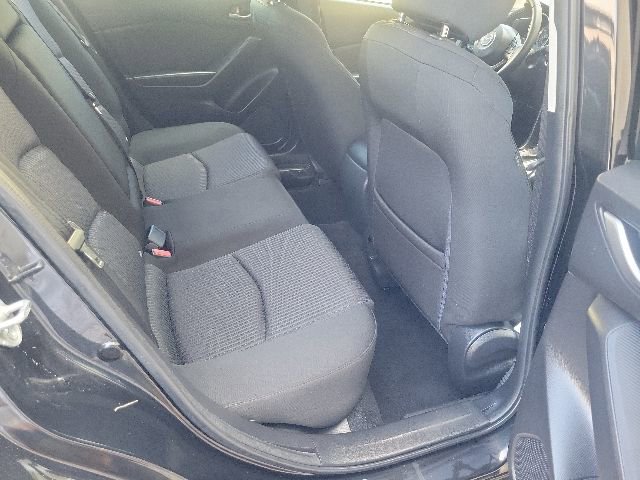 Used 2014 MAZDA MAZDA3 i Touring w/ Technology Package FWD image 12