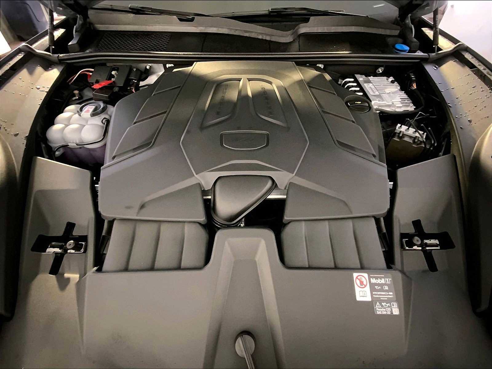 New 2026 Porsche Cayenne image 21