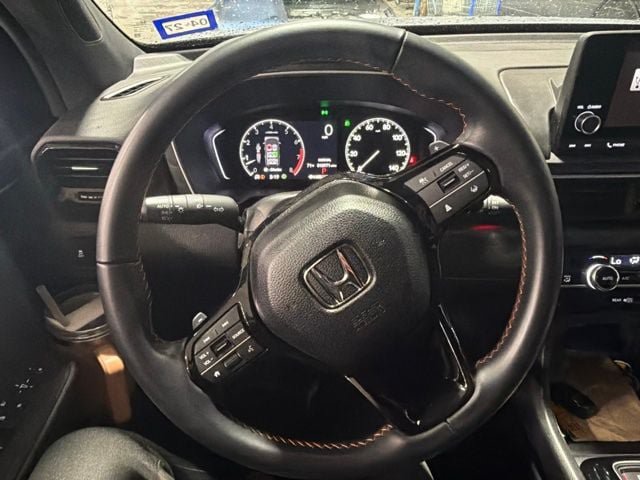 Used 2025 Honda Pilot Sport image 15