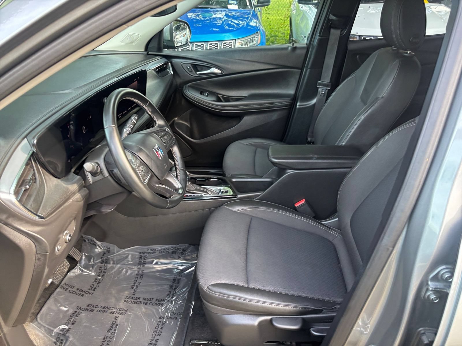 Used 2025 Buick Encore GX Preferred AWD/4WD image 25