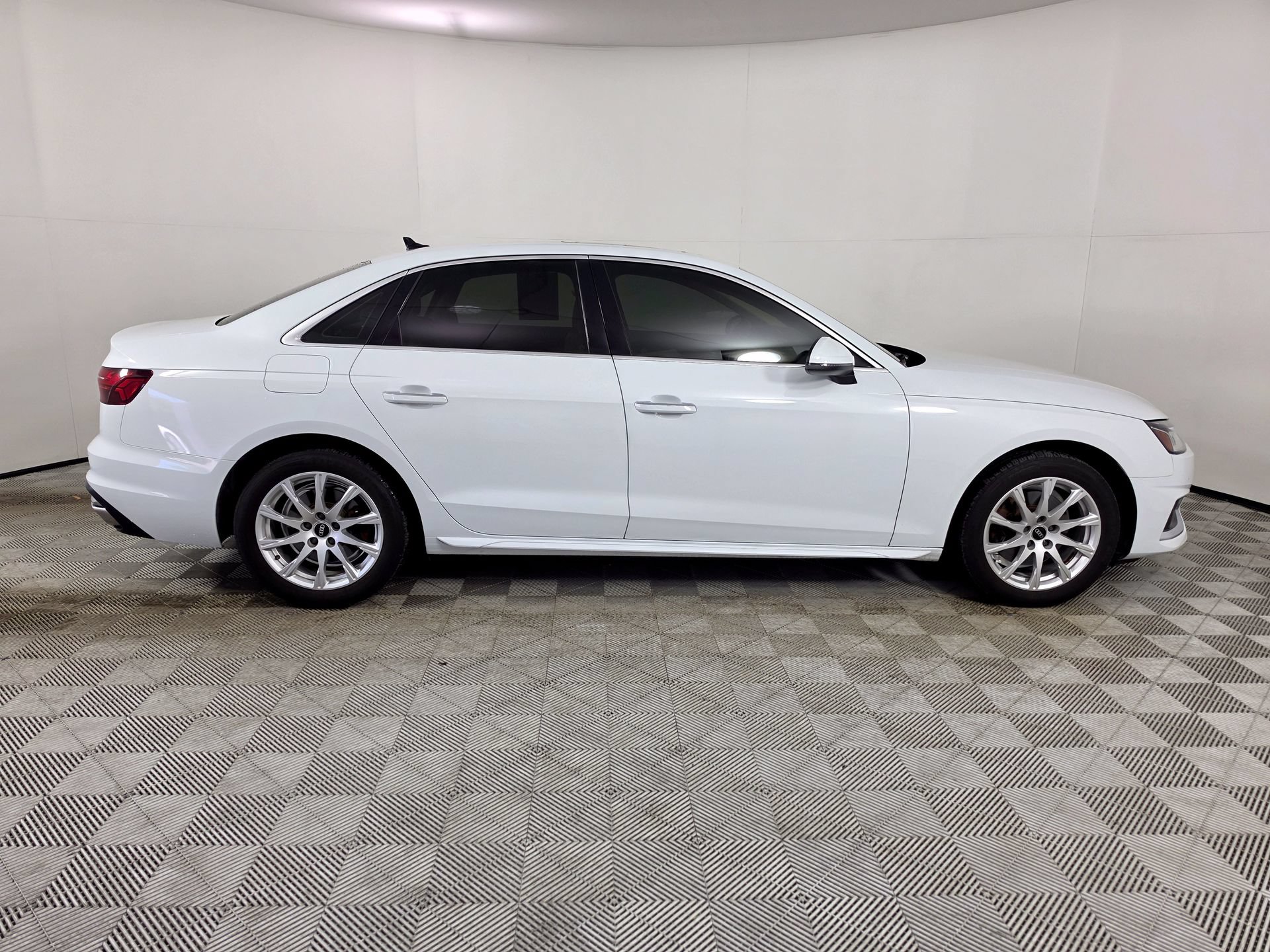 Used 2021 Audi A4 2.0T Premium w/ Convenience Package AWD/4WD image 8