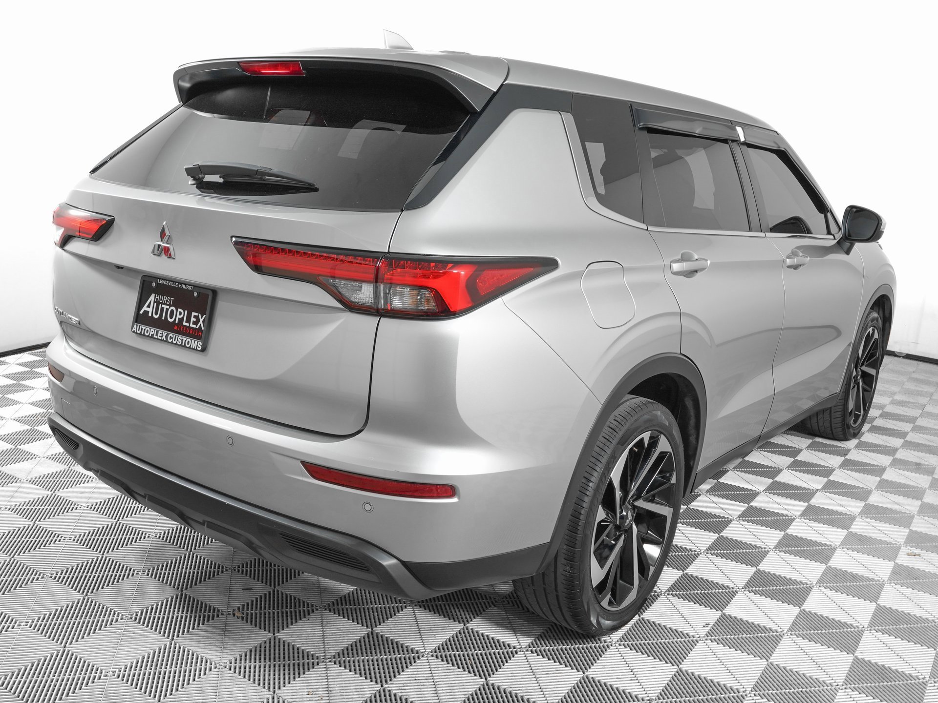 Used 2022 Mitsubishi Outlander ES image 5