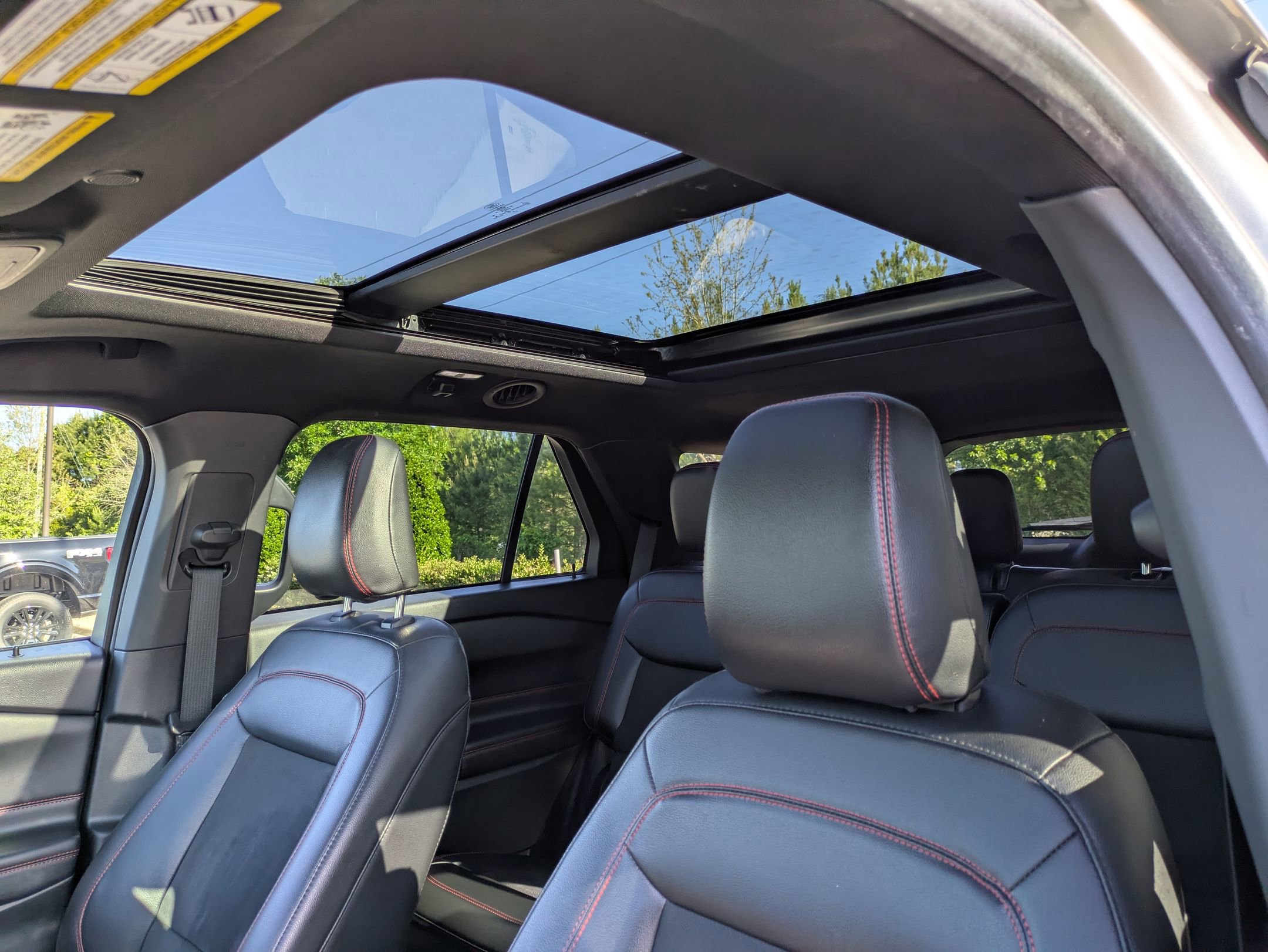 Certified 2022 Ford Explorer ST-Line w/ Class IV Trailer Tow Package AWD/4WD image 29