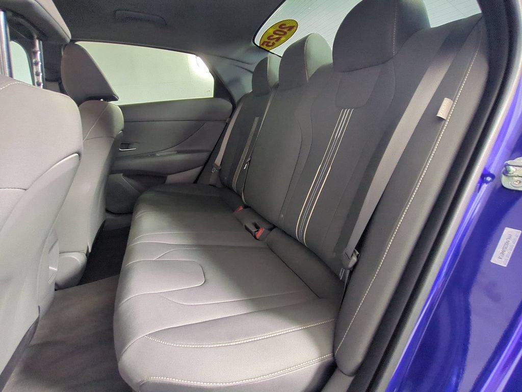 Used 2025 Hyundai Elantra Sport FWD image 14