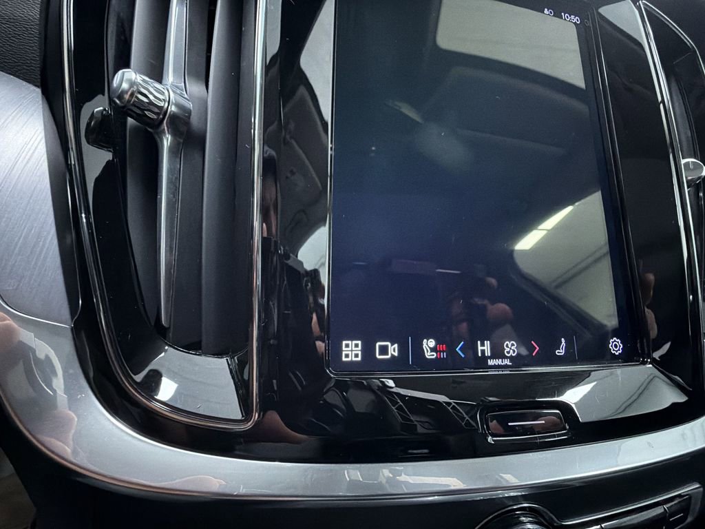 Used 2025 Volvo S60 B5 Core image 13