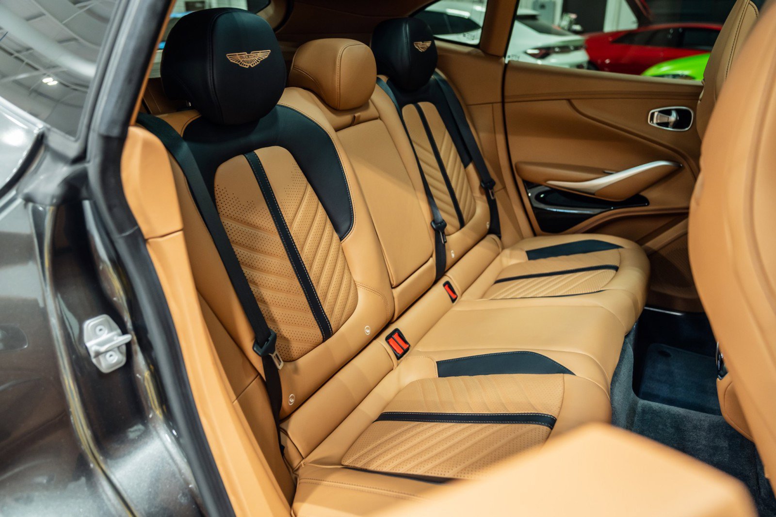 Used 2023 Aston Martin DBX 707 image 14