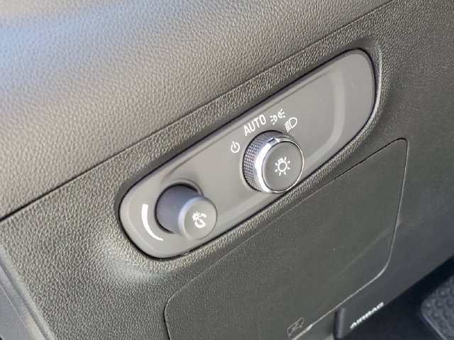 Used 2024 Buick Encore GX Sport Touring FWD image 11