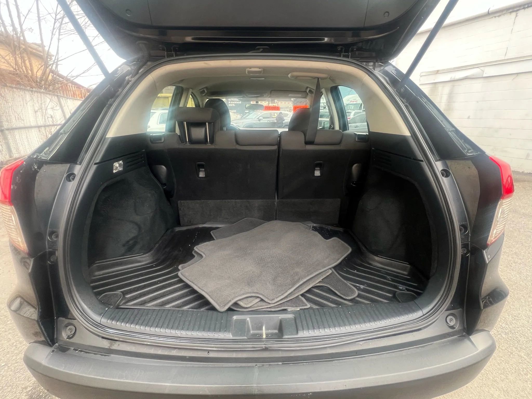 Used 2020 Honda HR-V LX image 10