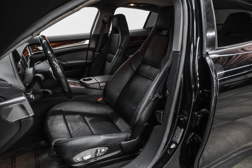 Used 2012 Porsche Panamera 4 image 35
