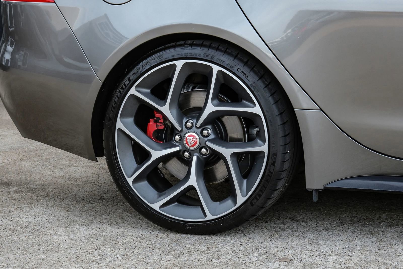 Used 2019 Jaguar XE S image 71