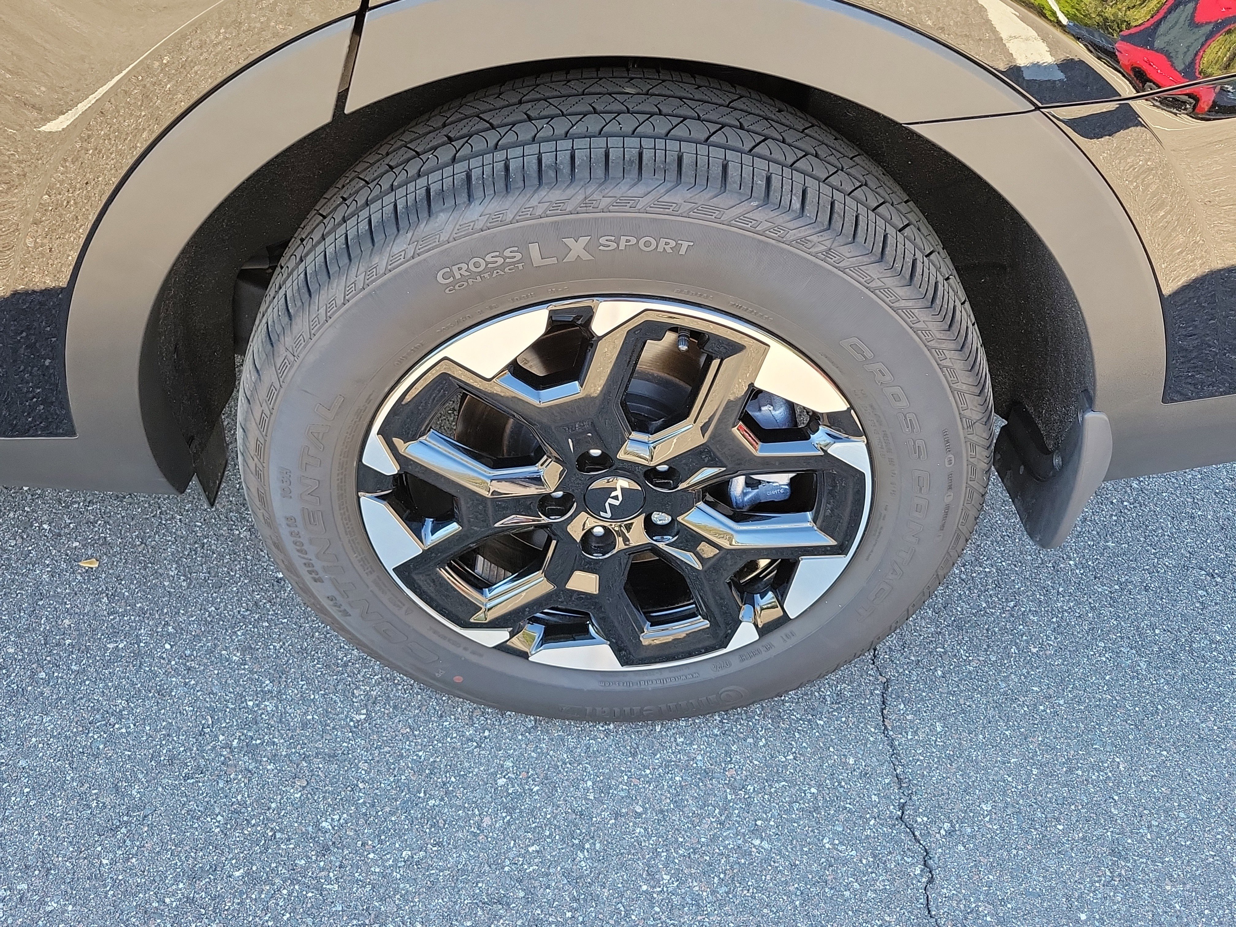 Certified 2025 Kia Sorento S image 38