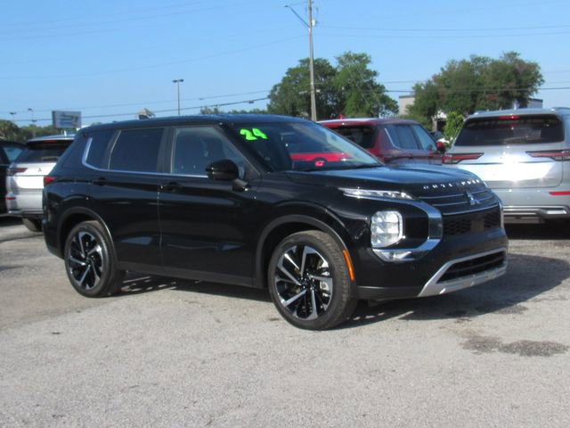 Used 2024 Mitsubishi Outlander SE