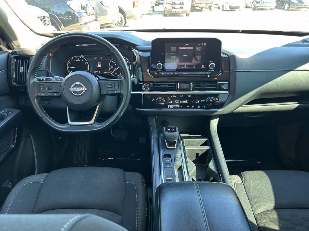 Used 2023 Nissan Pathfinder SV FWD image 16