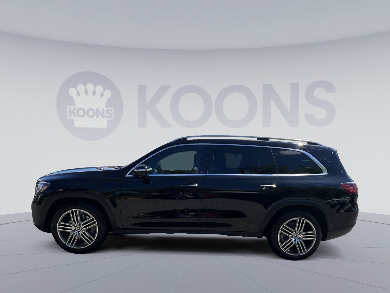 Used 2025 Mercedes-Benz GLS 450 4MATIC image 7