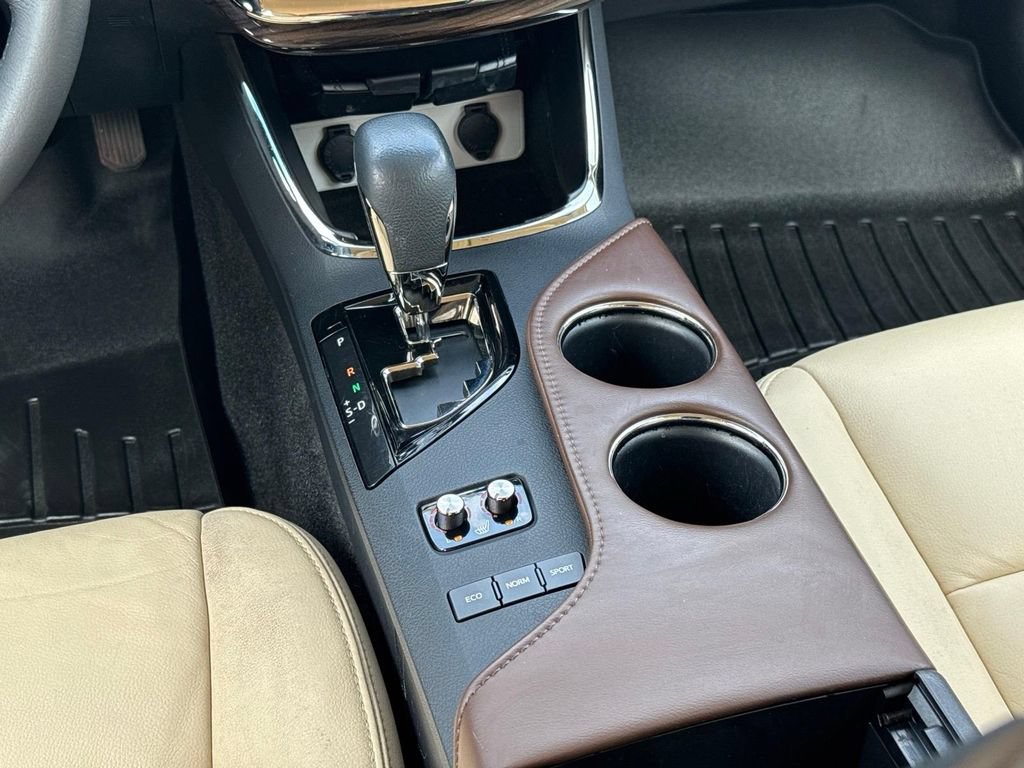 Used 2015 Toyota Avalon XLE FWD image 12
