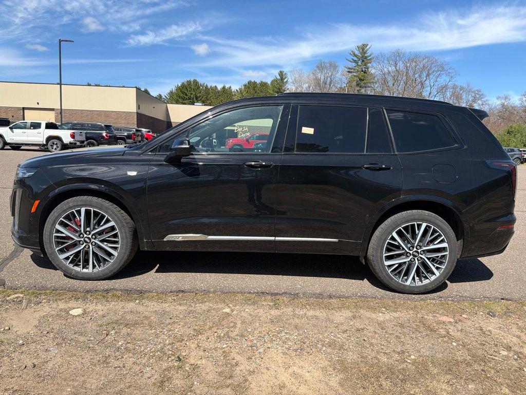 Used 2024 Cadillac XT6 Sport w/ Technology Package AWD/4WD image 3