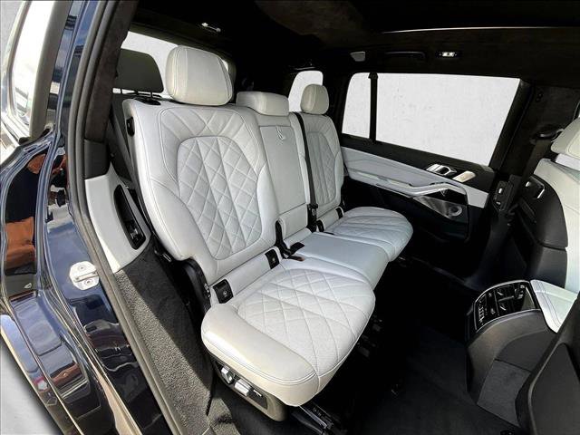 Used 2024 BMW X7 xDrive40i w/ M Sport Package image 29