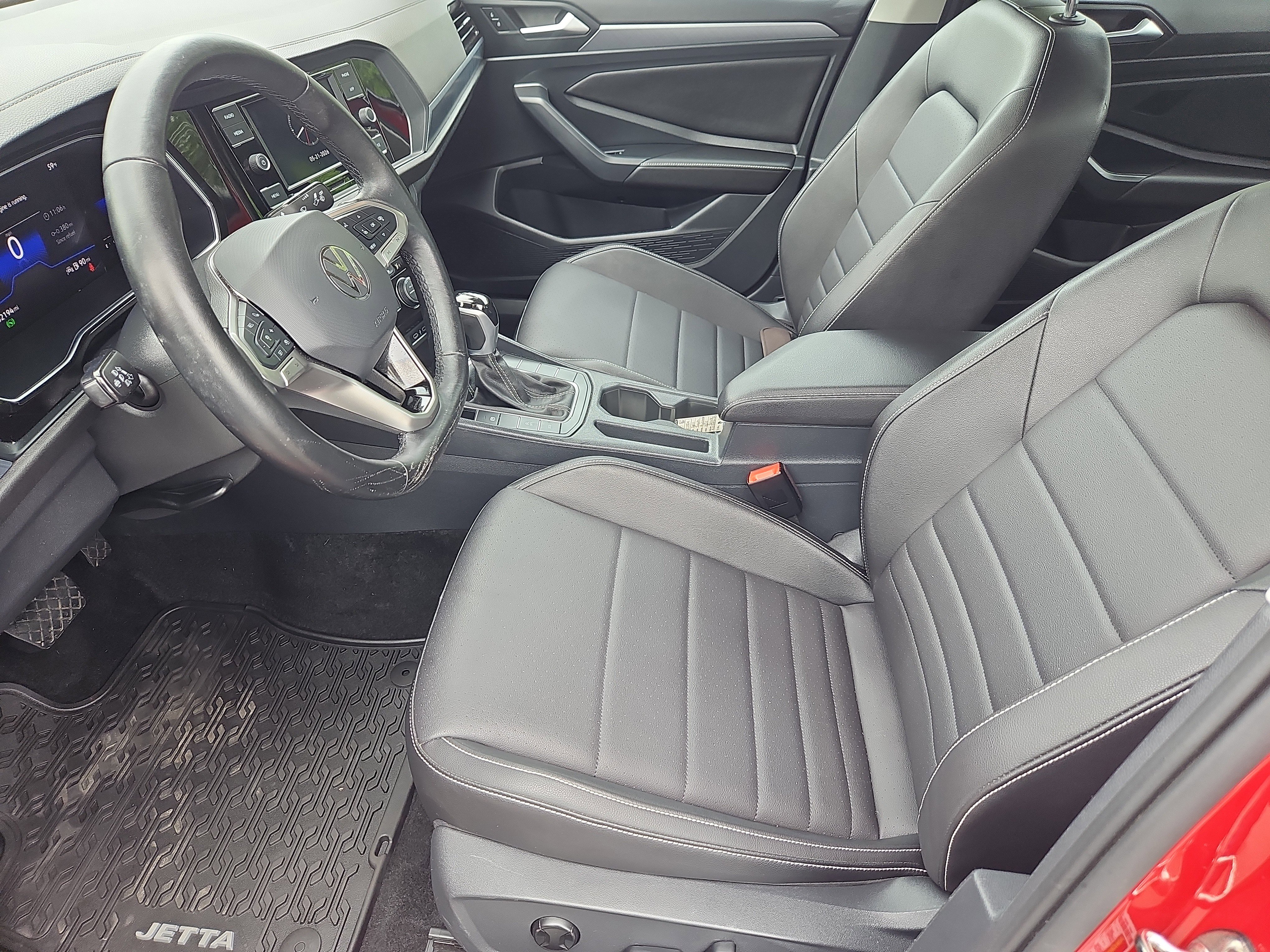 Certified 2023 Volkswagen Jetta SE FWD image 27