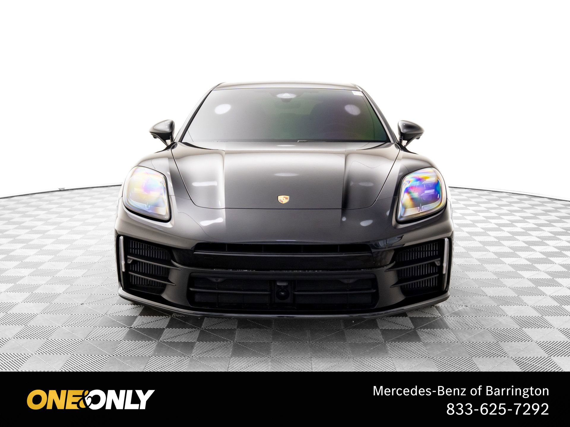 Used 2024 Porsche Panamera RWD image 8