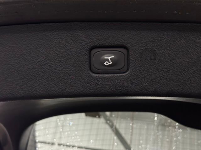 Used 2022 Ford Edge SEL w/ Convenience Package image 12