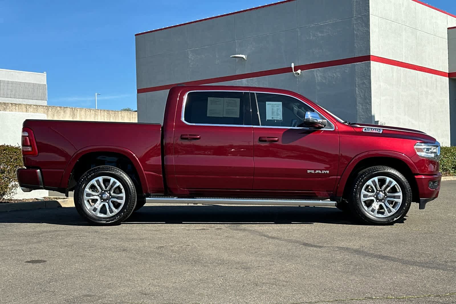 Used 2023 RAM 1500 Limited w/ Body Color Bumper Group image 6