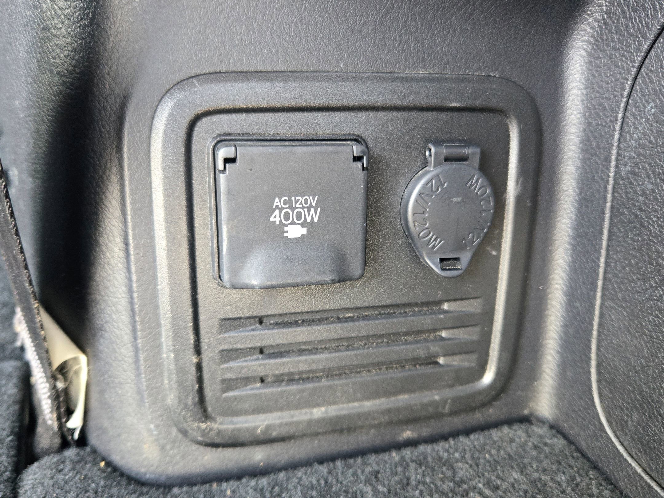 Used 2013 Toyota 4Runner Limited AWD/4WD image 19