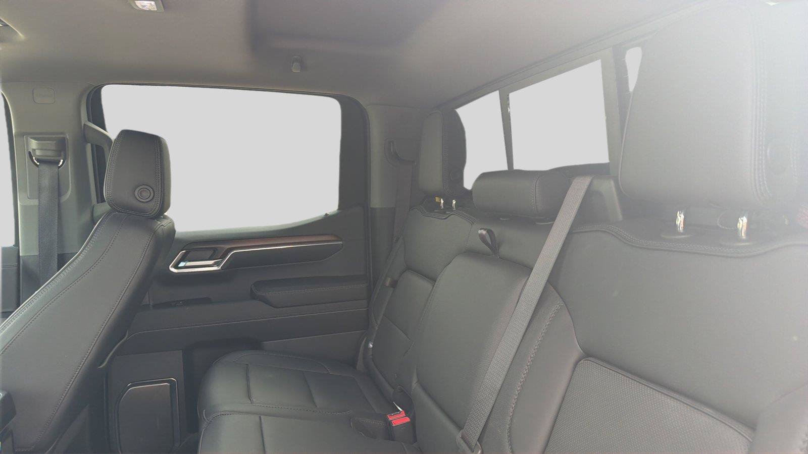 Used 2024 GMC Sierra 1500 Denali w/ Technology Package AWD/4WD image 19