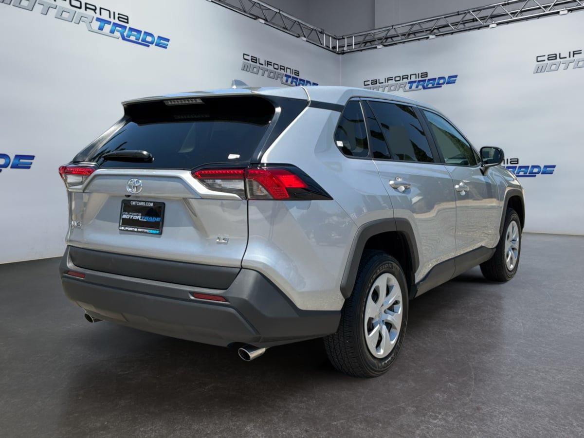 Used 2025 Toyota RAV4 LE FWD image 5