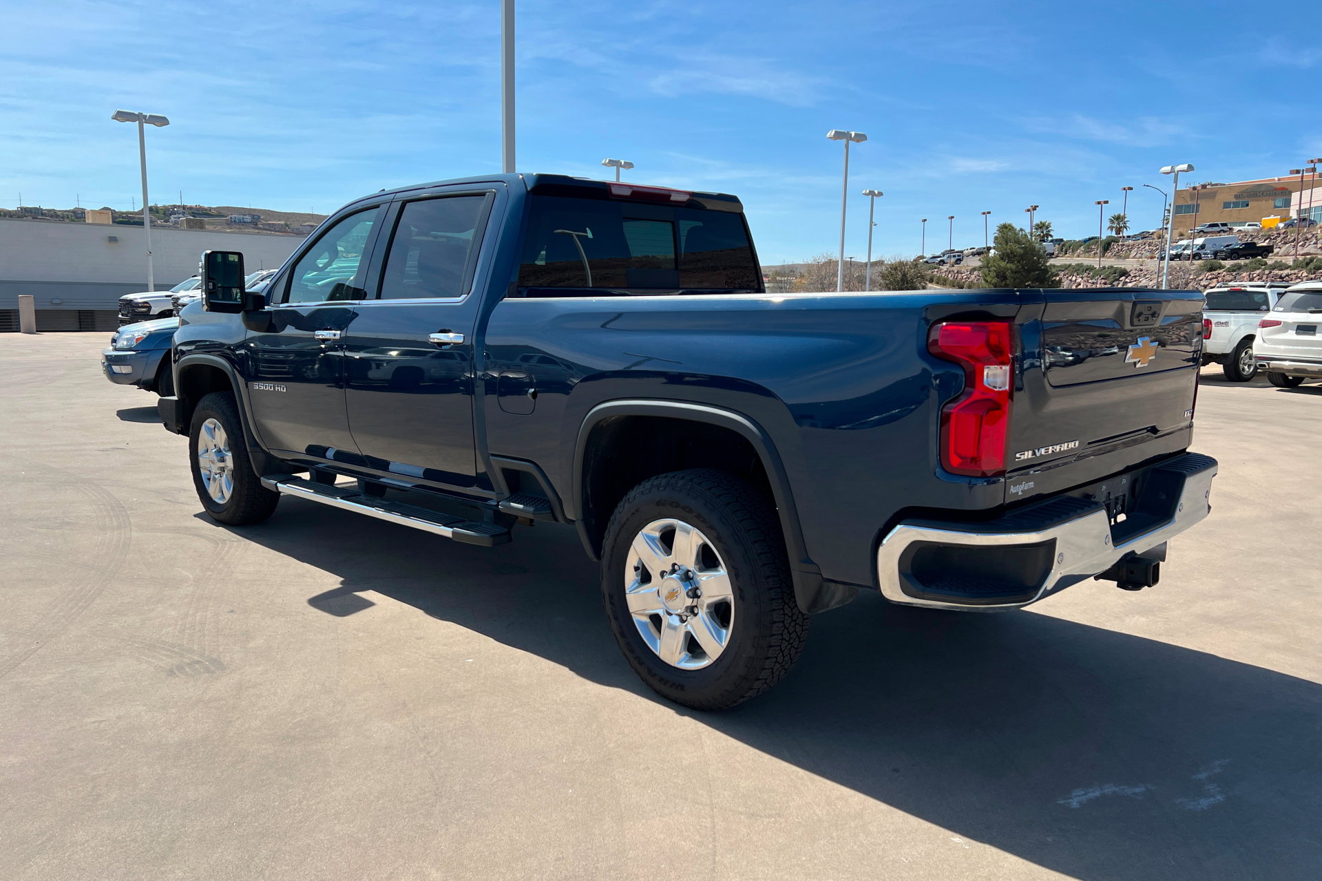 Used 2022 Chevrolet Silverado 3500 LTZ w/ LTZ Plus Package image 3