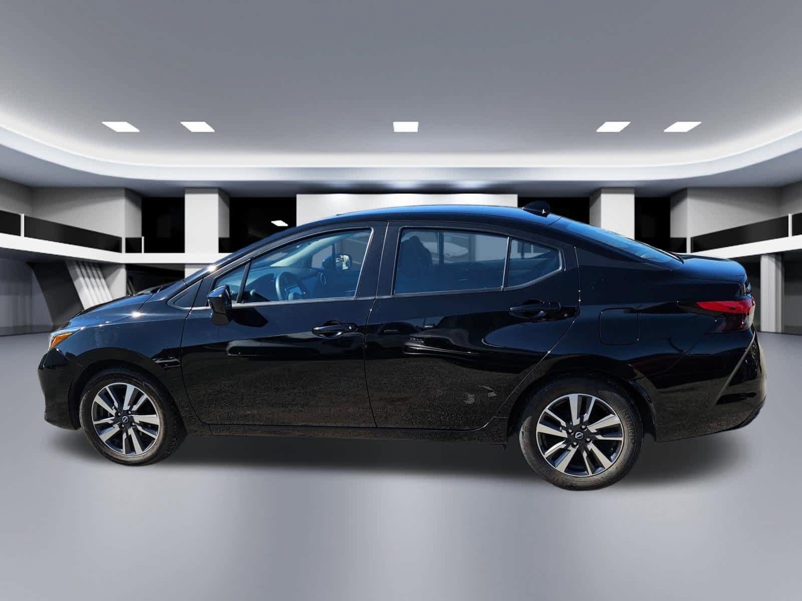Used 2025 Nissan Versa SV FWD image 3
