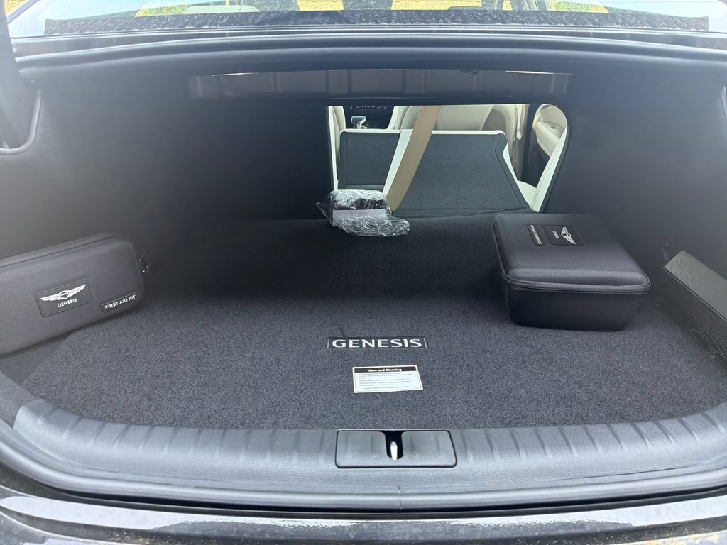 New 2026 Genesis G70 2.5T AWD/4WD image 16