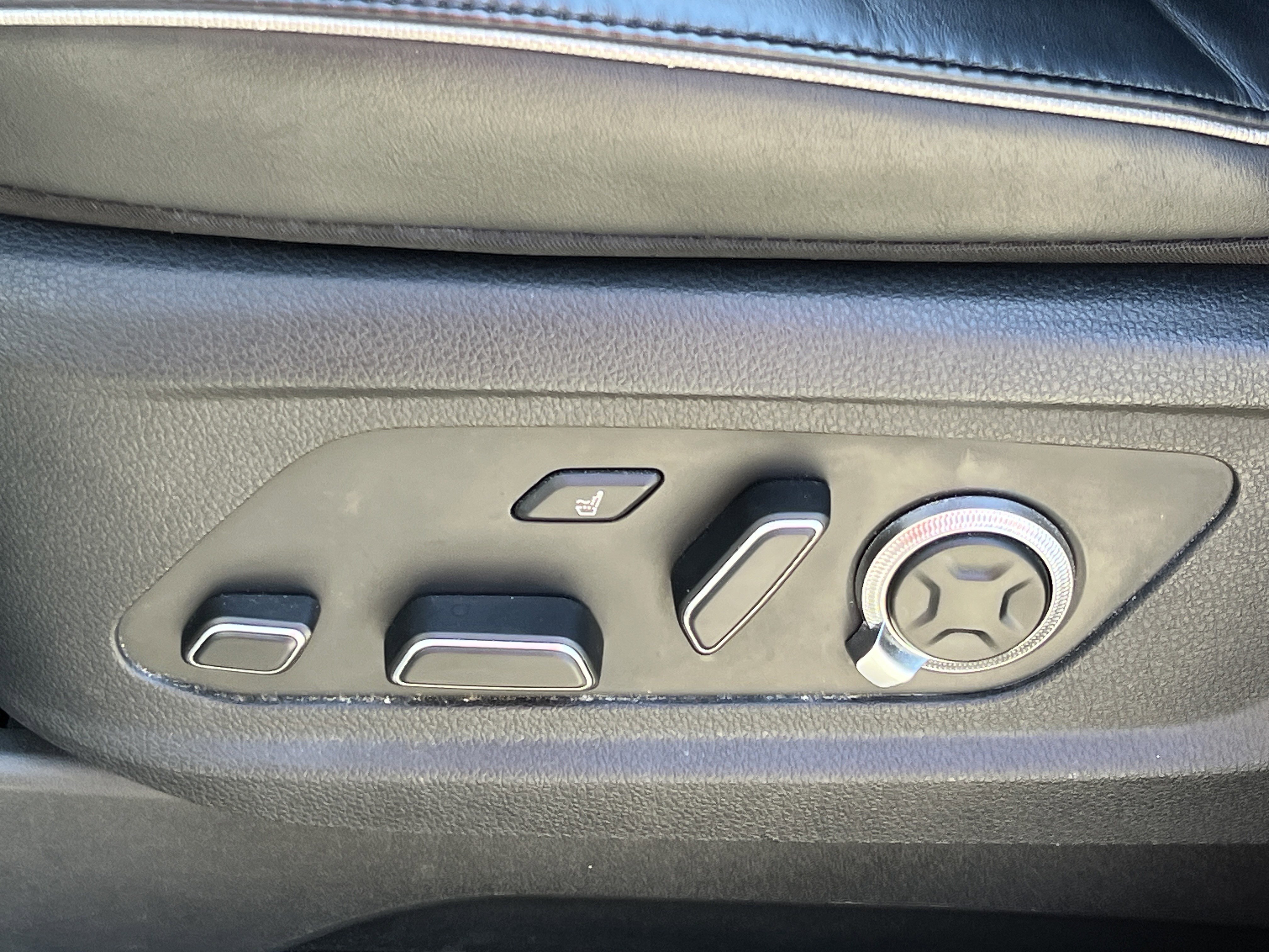 Used 2023 Hyundai Palisade Calligraphy w/ Cargo Package image 17