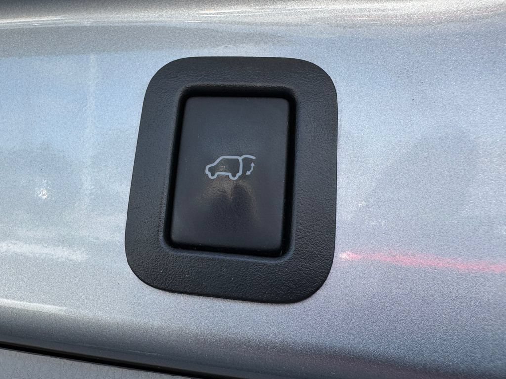 Used 2016 Toyota Highlander XLE w/ Protection Package #3 AWD/4WD image 34