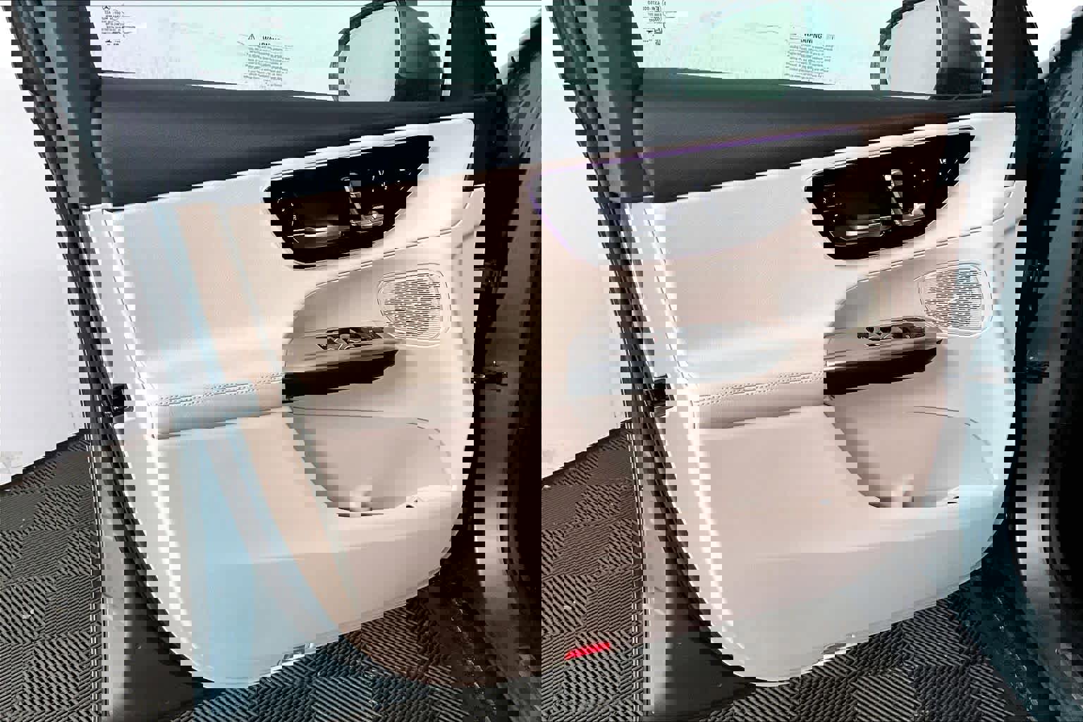 New 2026 Mercedes-Benz GLC 300 GLC 300 image 12