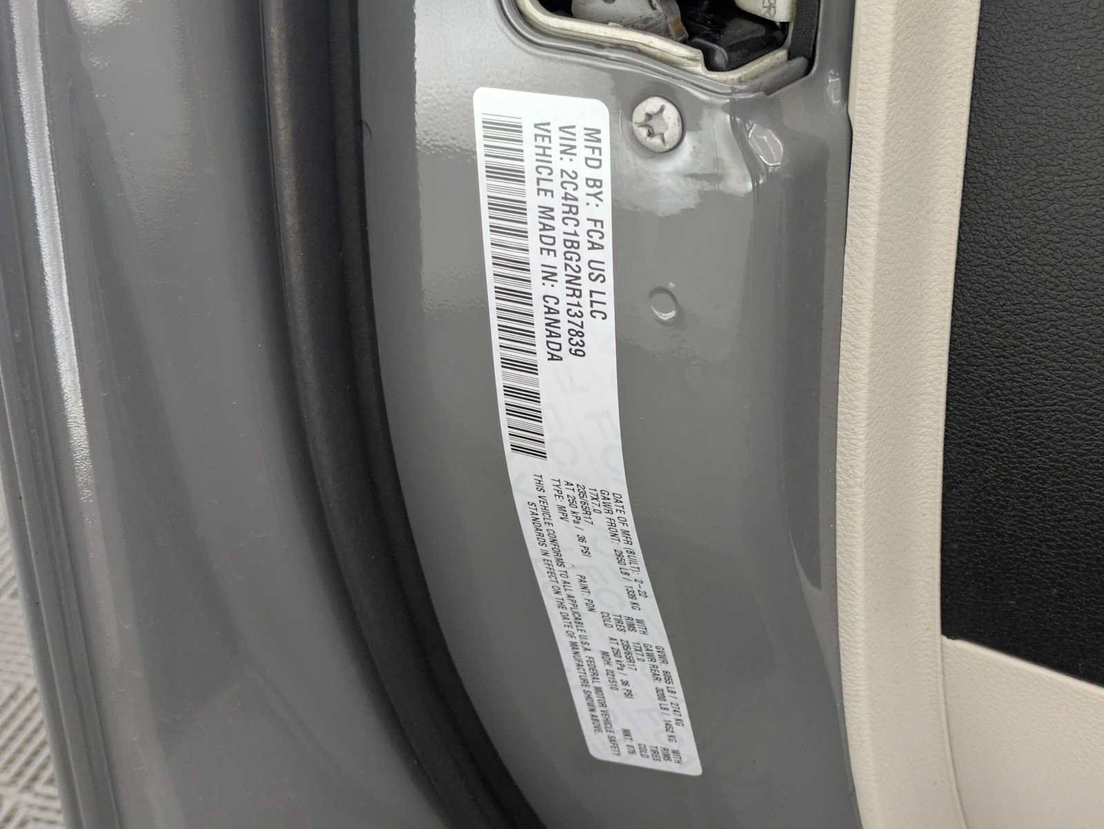 Used 2022 Chrysler Pacifica Touring-L FWD image 34
