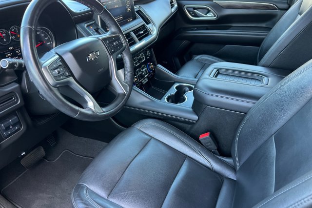 Used 2021 Chevrolet Suburban Z71 w/ Z71 Signature Package AWD/4WD image 10