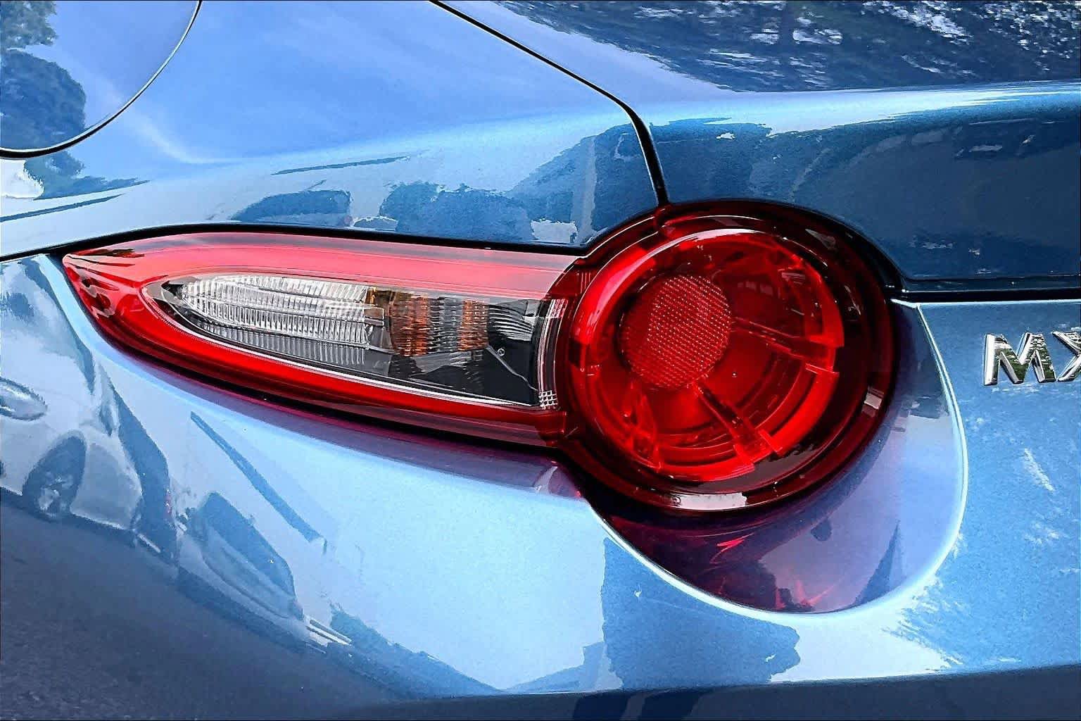 Used 2020 MAZDA MX-5 Miata RF Grand Touring RWD image 26