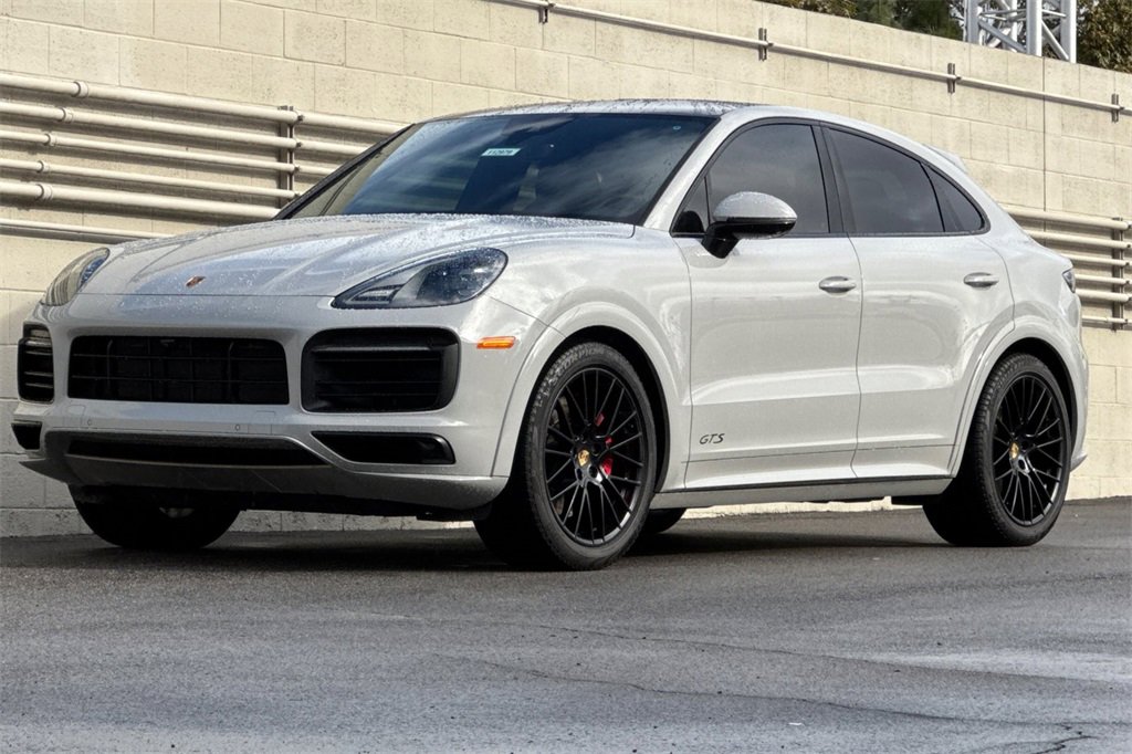 Used 2021 Porsche Cayenne GTS image 10