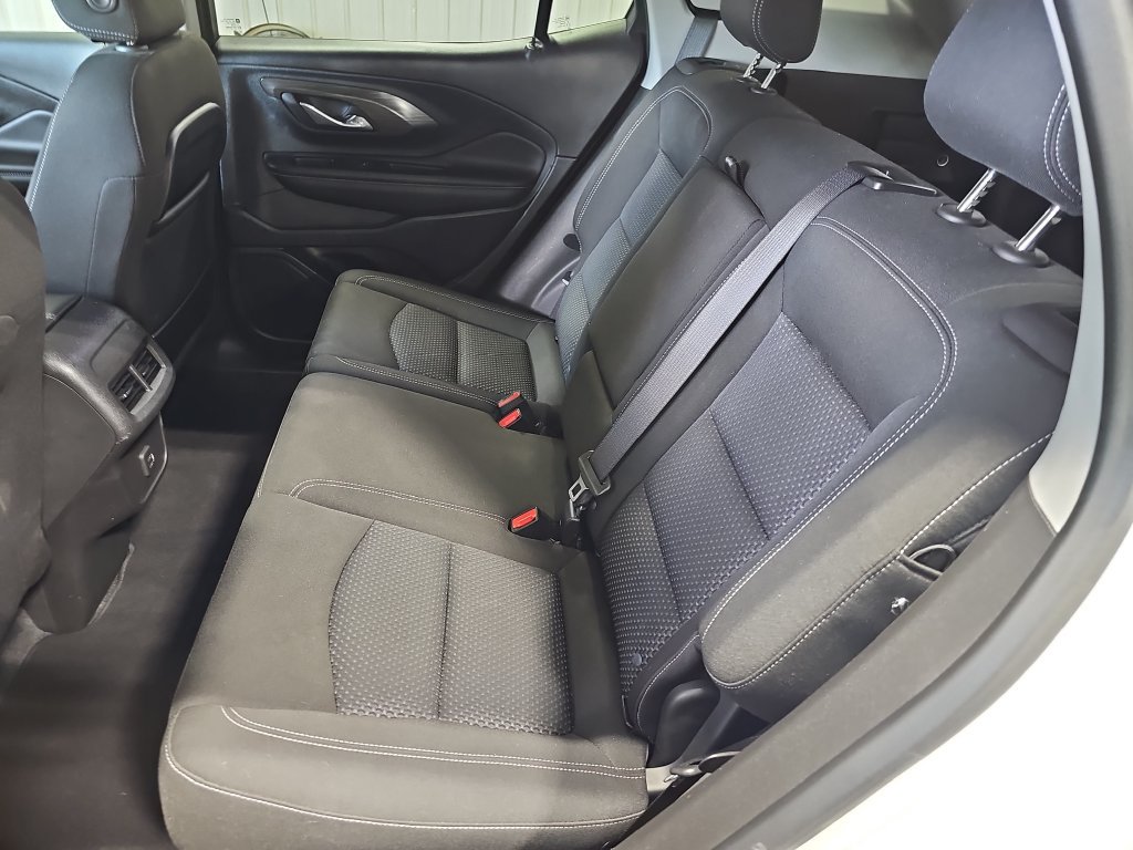 Used 2023 GMC Terrain SLE w/ Driver Convenience Package AWD/4WD image 13