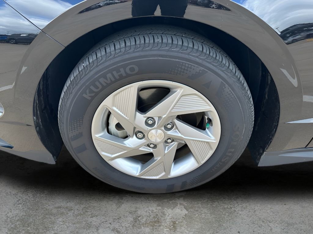 Used 2025 Hyundai Sonata SE image 29