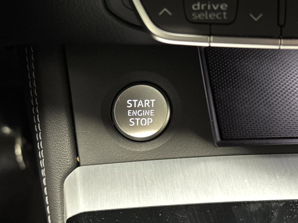 Used 2023 Audi Q5 e Prestige w/ Prestige Package image 23