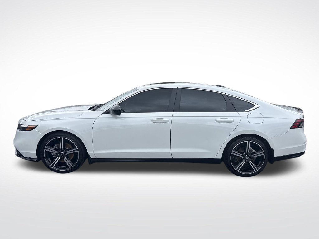 Used 2024 Honda Accord Sport image 2