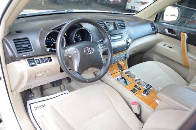 Used 2010 Toyota Highlander 4WD Hybrid w/ Extra Value Pkg 2 image 15