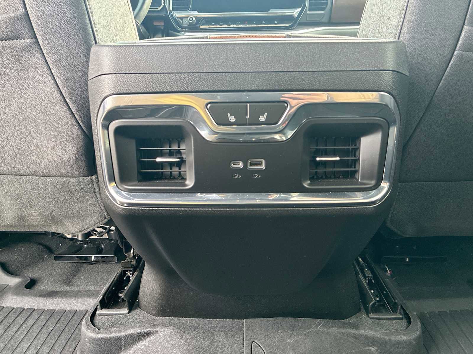 Used 2023 Chevrolet Silverado 1500 High Country w/ Technology Package image 22