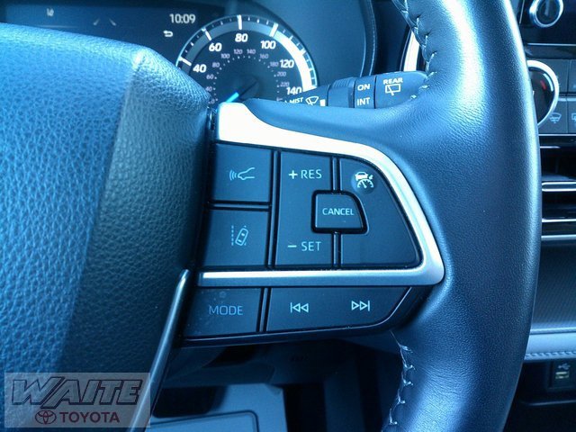 Certified 2023 Toyota Highlander LE image 14