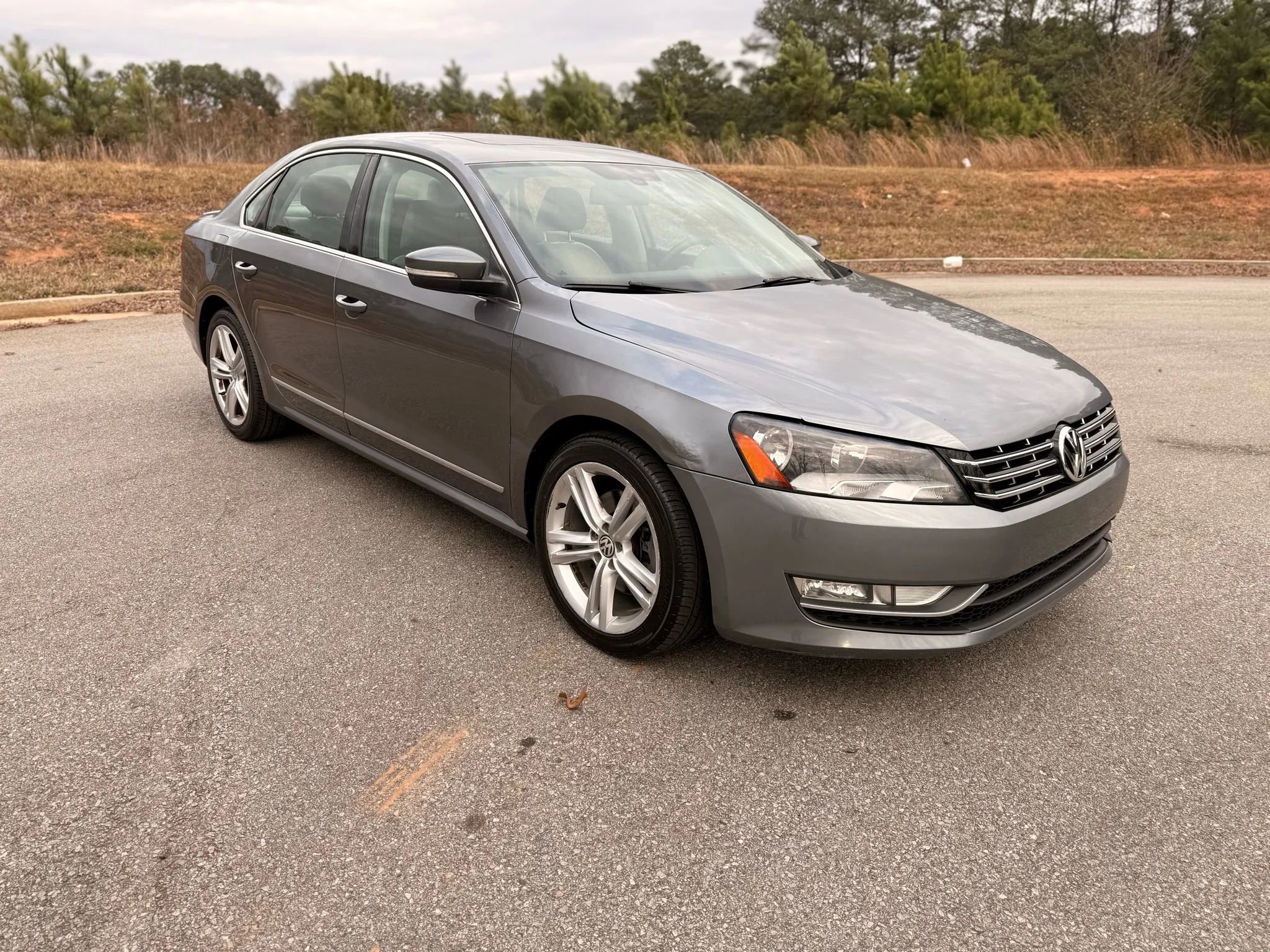Used 2013 Volkswagen Passat 2.5 SEL Premium image 8