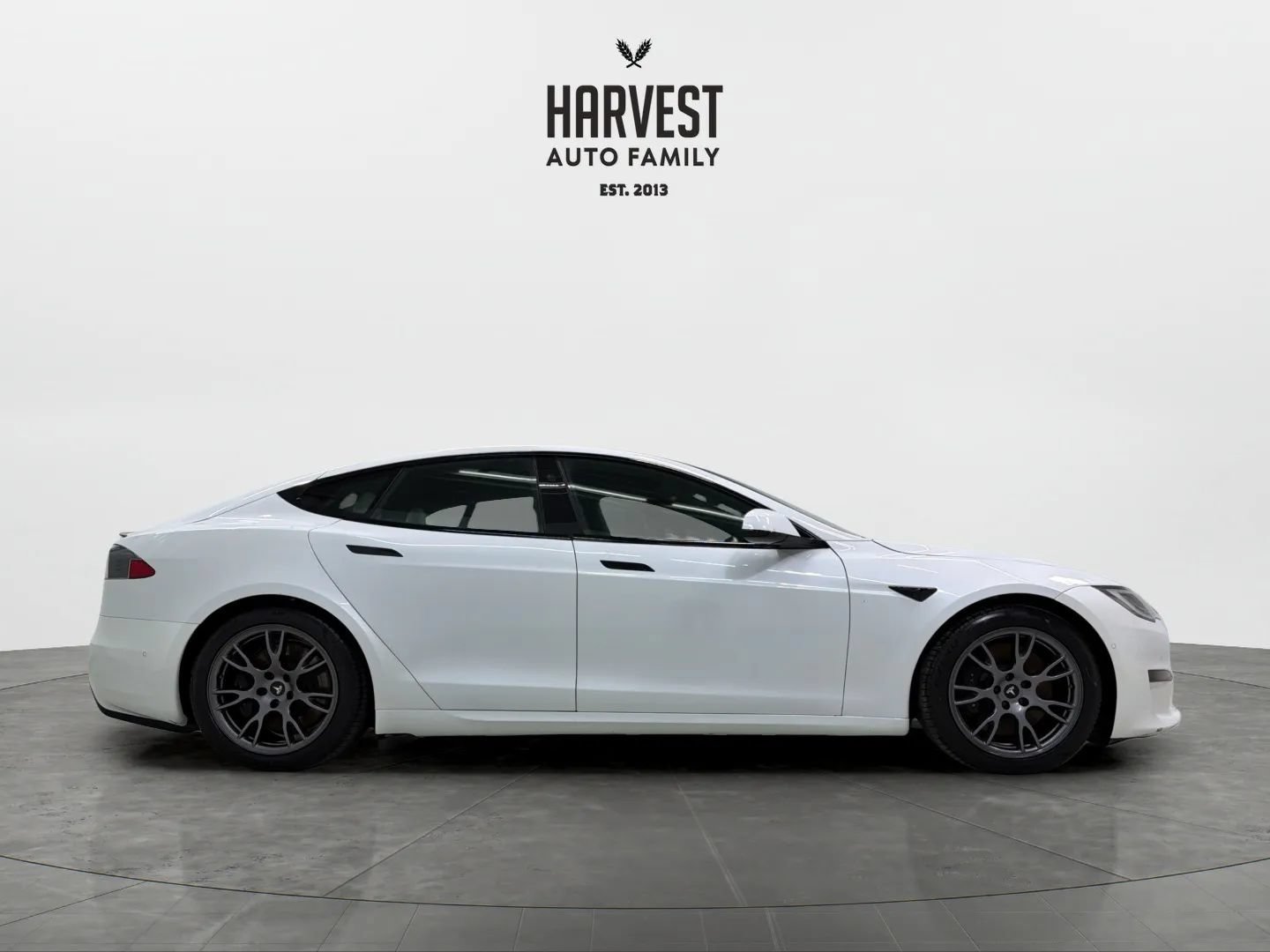 Used 2022 Tesla Model S Plaid AWD/4WD image 8