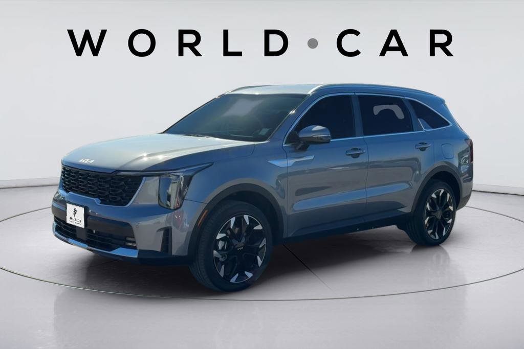 Used 2025 Kia Sorento EX image 4