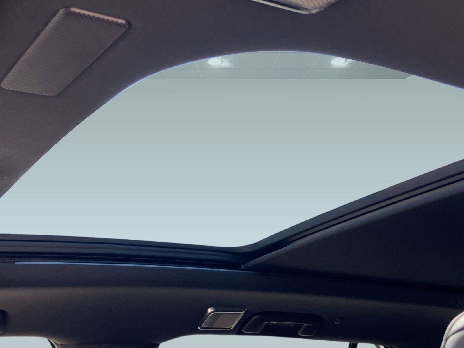 New 2026 Cadillac Vistiq Luxury image 15